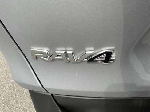 Certified 2025 Toyota RAV4 XLE AWD/4WD image 28