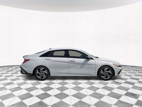 New 2026 Hyundai Elantra SEL Sport image 11