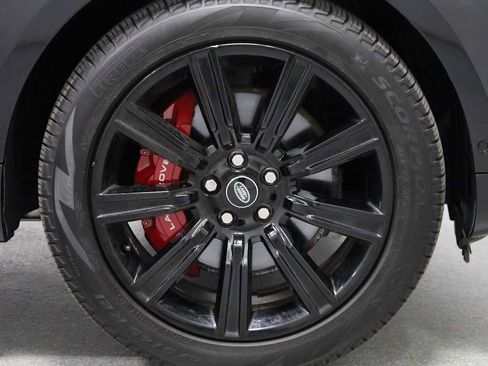 Used 2022 Land Rover Range Rover Sport HST image 12