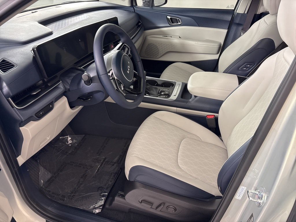 New 2026 Kia Carnival EX FWD image 28