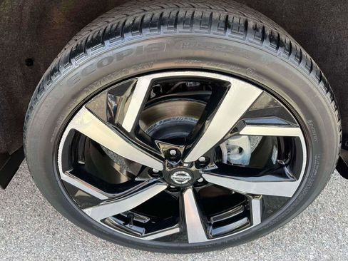 Used 2022 Nissan Rogue Sport SL image 34