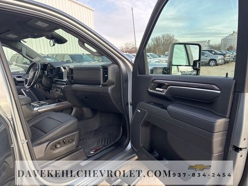 Used 2024 Chevrolet Silverado 3500 LTZ w/ LTZ Plus Package image 26