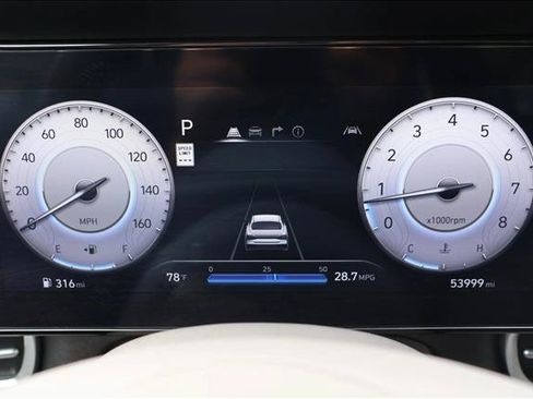 Used 2024 Hyundai Elantra SEL FWD image 15
