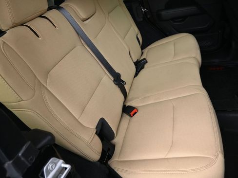 Used 2021 Jeep Wrangler Unlimited Sahara AWD/4WD image 22