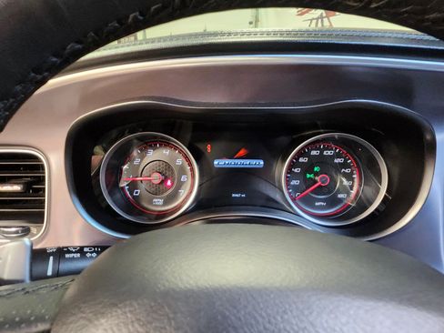 Used 2019 Dodge Charger Scat Pack w/ Dynamics Package image 11