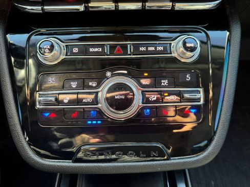 Used 2020 Lincoln Corsair Reserve w/ Equipment Group 201A AWD/4WD image 20