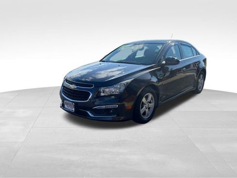Used 2016 Chevrolet Cruze LT image 3