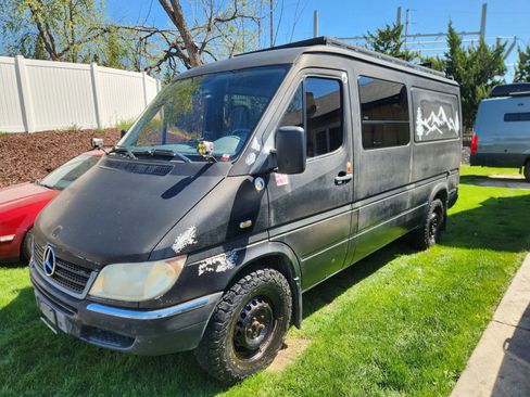 Used 2006 Dodge Sprinter 2500 w/ PWR Convenience Group RWD image 52