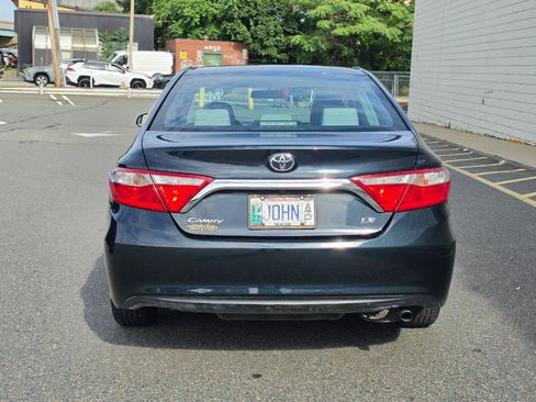 Used 2017 Toyota Camry LE FWD image 6