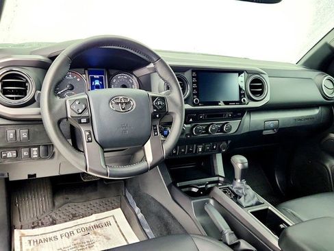 Used 2023 Toyota Tacoma TRD Off-Road w/ TRD Premium Off Road Package AWD/4WD image 13