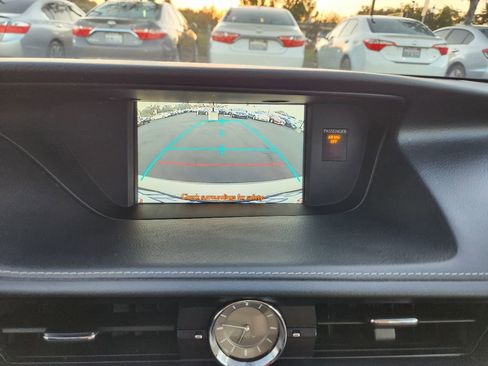 Used 2014 Lexus ES 350 w/ Premium Package image 21