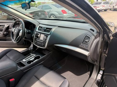 Used 2017 Nissan Altima 2.5 SR w/ Midnight Edition Package FWD image 22