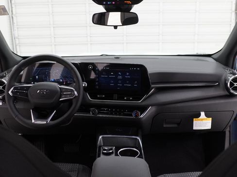 New 2026 Chevrolet Equinox LT FWD image 34