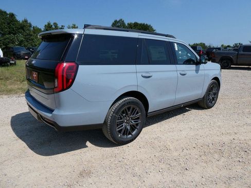 New 2027 Ford Expedition Platinum w/ Stealth Appearance Package AWD/4WD image 5