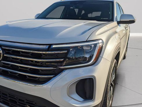 New 2026 Volkswagen Atlas SE FWD image 10