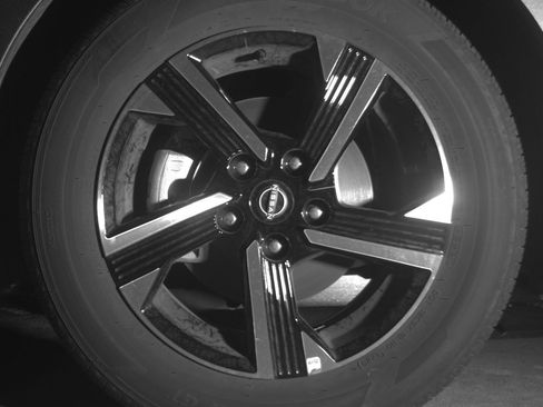 Used 2025 Nissan Sentra SV image 12