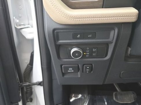 Used 2022 Ford Expedition Max Limited AWD/4WD image 14