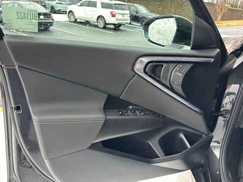 Certified 2025 BMW X3 xDrive30i w/ Premium Package image 15