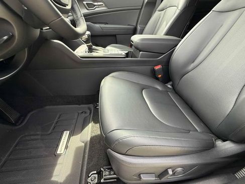 New 2026 Kia Sportage EX w/ EX Panorama Roof Package FWD image 4