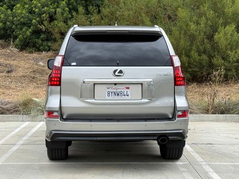 Certified 2022 Lexus GX 460 Premium w/ Accessory Package AWD/4WD image 10