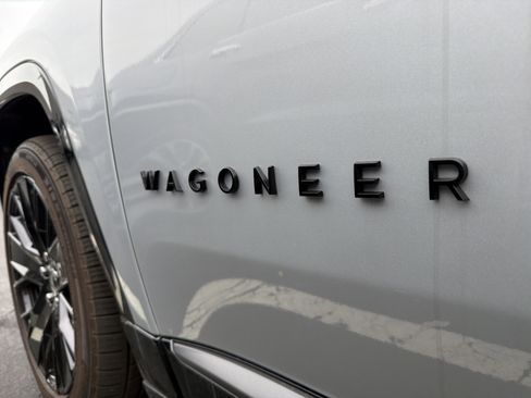 Used 2024 Jeep Wagoneer Launch Edition image 36