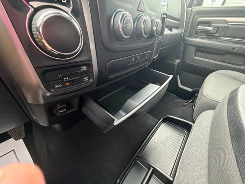 Used 2024 RAM 1500 Warlock AWD/4WD image 43