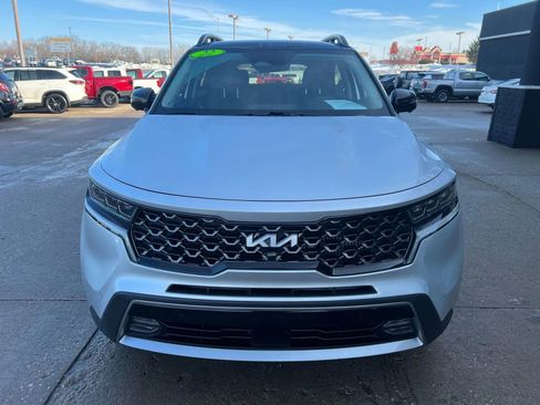 Used 2022 Kia Sorento SX Prestige image 2