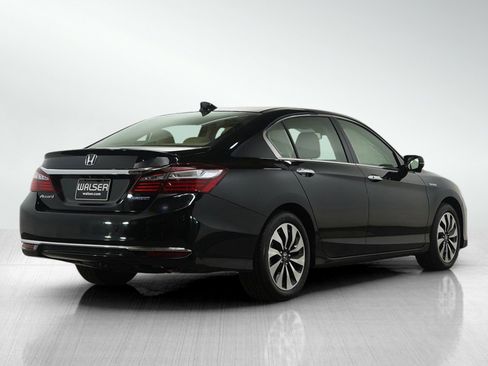 Used 2017 Honda Accord EX-L image 5