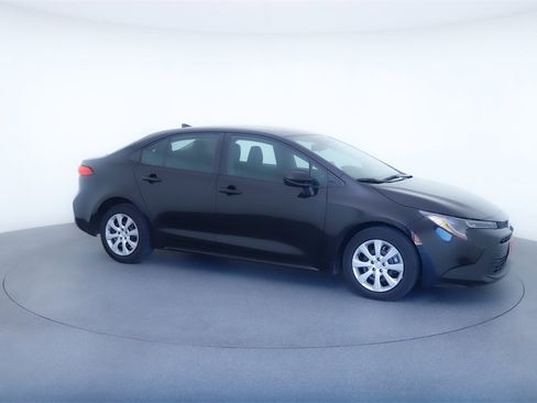 Used 2023 Toyota Corolla LE image 10