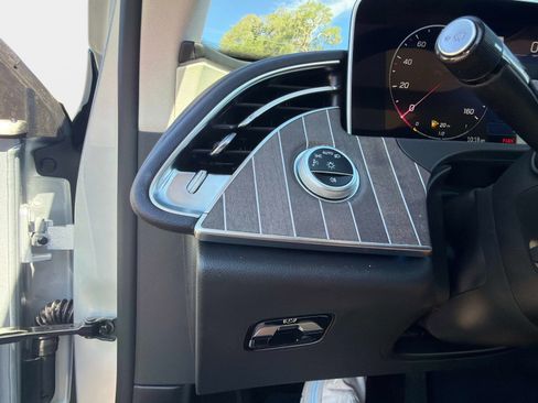 Used 2025 Mercedes-Benz E 350 4MATIC Sedan image 28