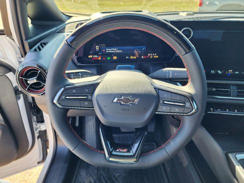 New 2025 Chevrolet Equinox EV RS w/ Active Safety Package 3 AWD/4WD image 11