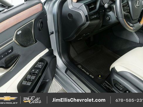 Used 2025 Lexus ES 350 Ultra Luxury w/ Accessory Package (Z2) FWD image 8