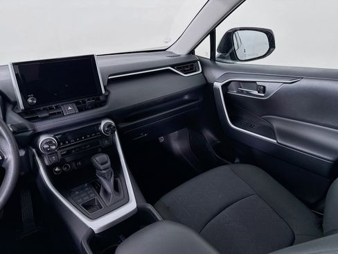 Certified 2025 Toyota RAV4 XLE AWD/4WD image 21