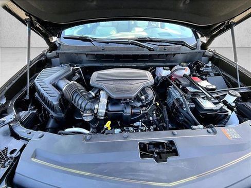 Used 2024 Cadillac XT6 Premium Luxury w/ Technology Package image 11