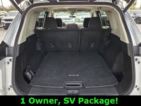 Used 2024 Nissan Rogue SV image 15