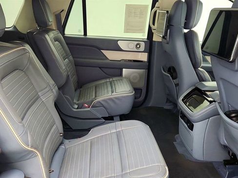 Used 2022 Lincoln Navigator L Black Label image 24