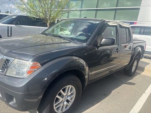 Used 2015 Nissan Frontier SV w/ SV Value Truck Package image 2
