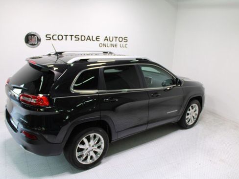Used 2014 Jeep Cherokee Limited image 16