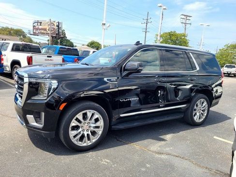Used 2021 GMC Yukon SLT w/ SLT Luxury Plus Package AWD/4WD image 8