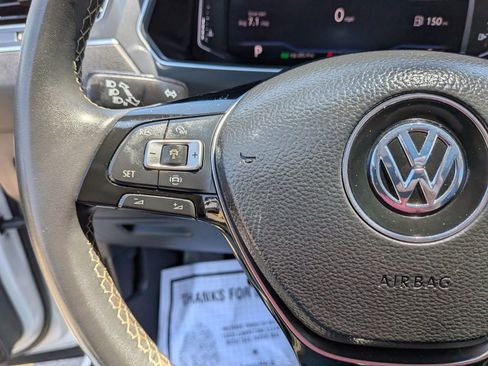Used 2021 Volkswagen Tiguan SEL AWD/4WD image 56