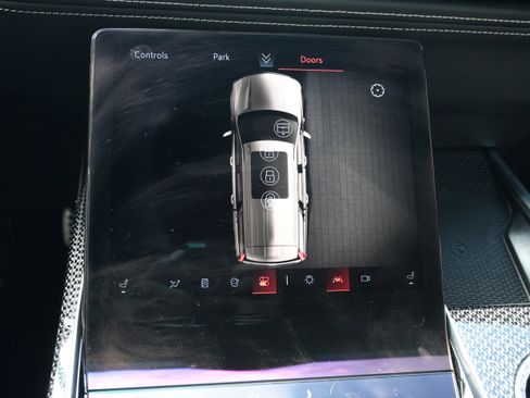 Used 2025 Cadillac Escalade V w/ LPO, ONYX Package image 29