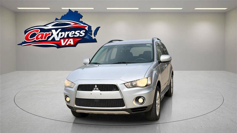 Used 2010 Mitsubishi Outlander SE FWD image 2