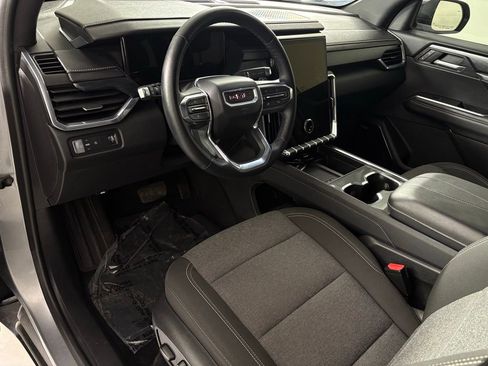 Used 2025 GMC Acadia Elevation image 18