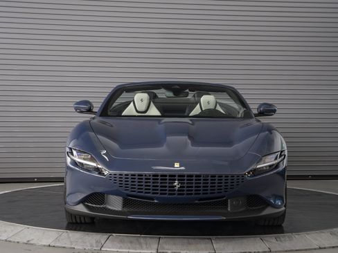 Used 2025 Ferrari Roma Spider RWD image 8