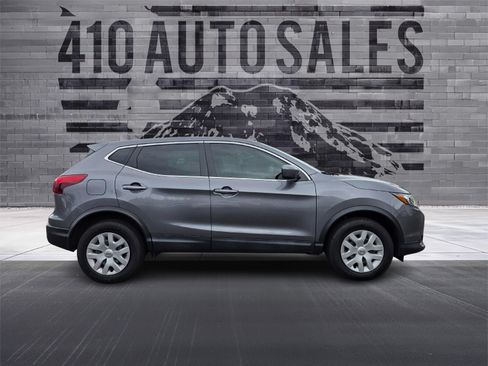 Used 2019 Nissan Rogue Sport S AWD/4WD image 2