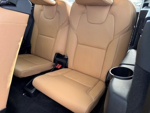 Certified 2024 Volvo XC90 B6 Ultimate w/ Protection Package Premier image 21