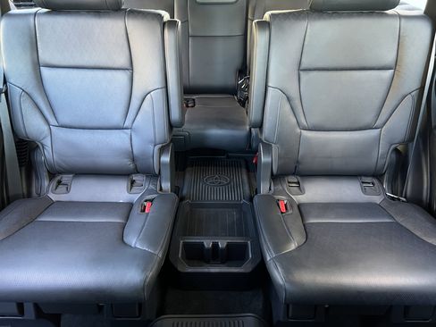 Used 2024 Toyota Sequoia Platinum image 14
