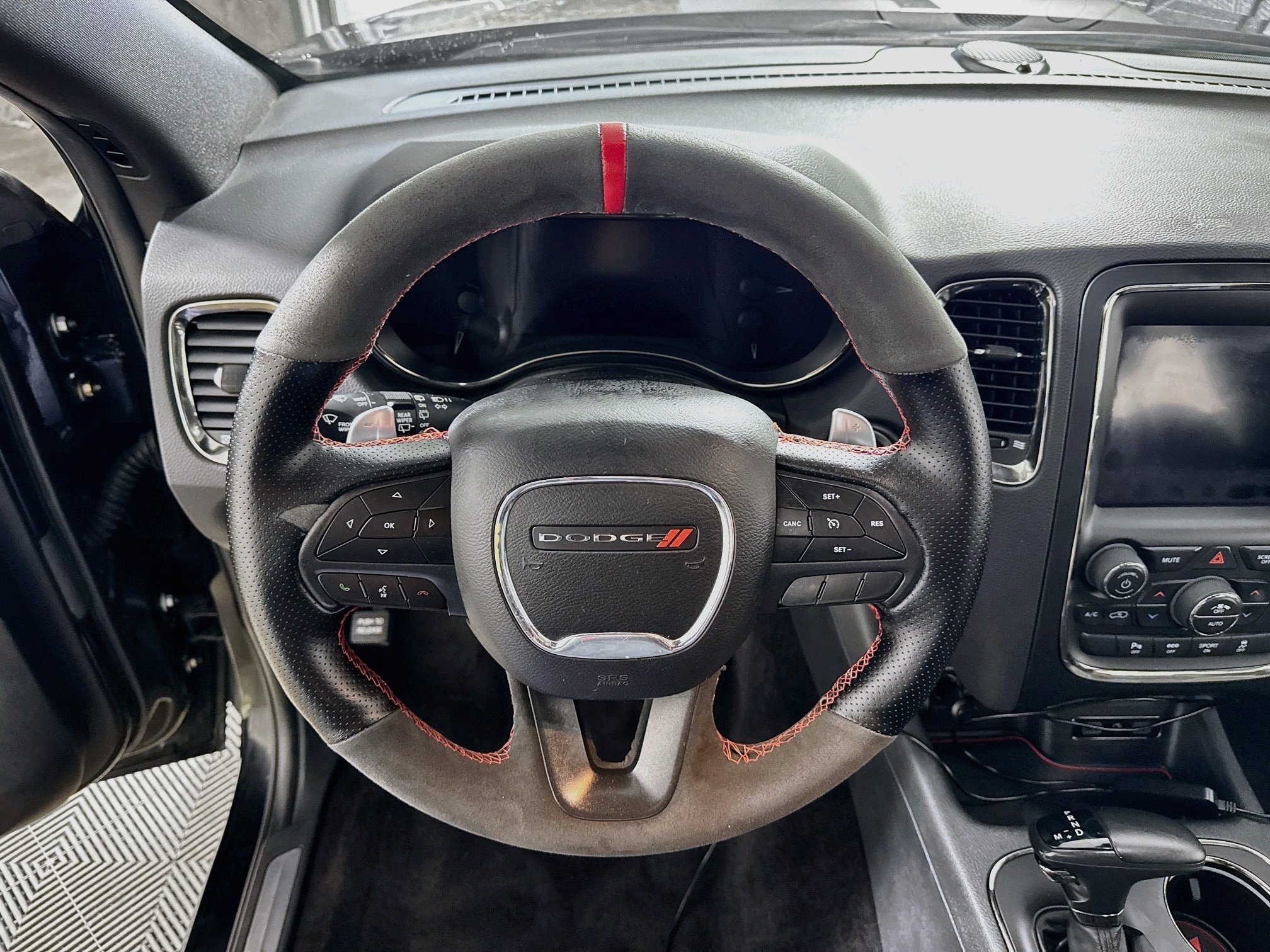 Used 2018 Dodge Durango R/T w/ Blacktop Package AWD/4WD image 17