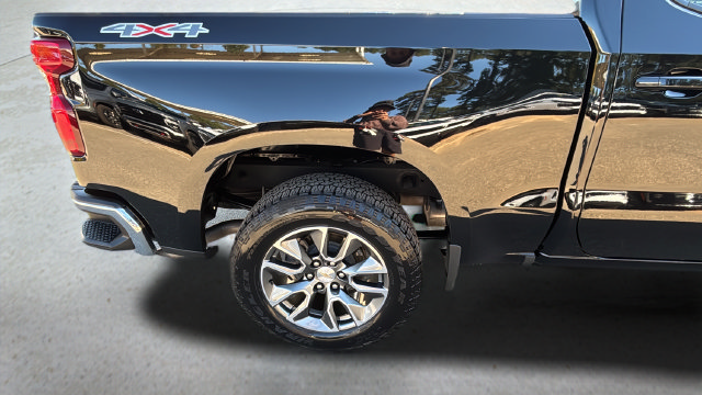 Used 2024 Chevrolet Silverado 1500 LT AWD/4WD image 35