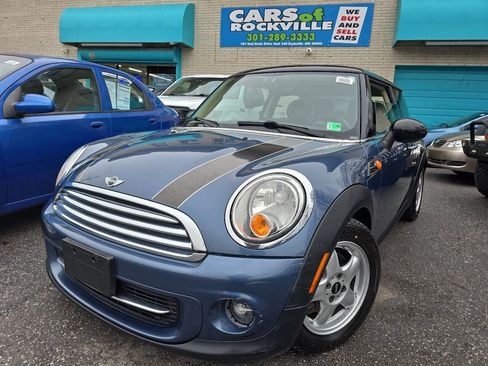 Used 2011 MINI Cooper Hardtop image 2